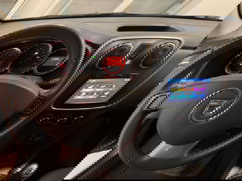 Dacia Sandero usata a Napoli (12)