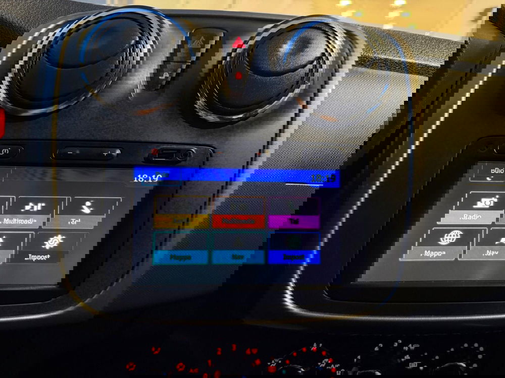 Dacia Sandero usata a Napoli (14)