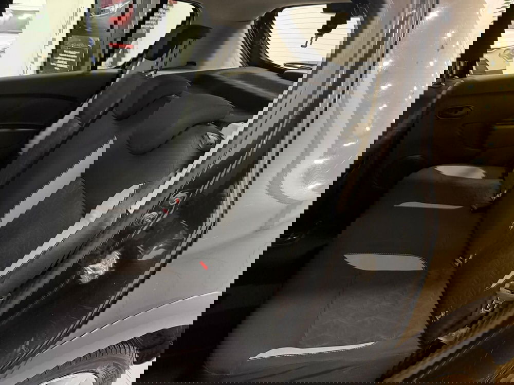 Dacia Sandero usata a Napoli (16)