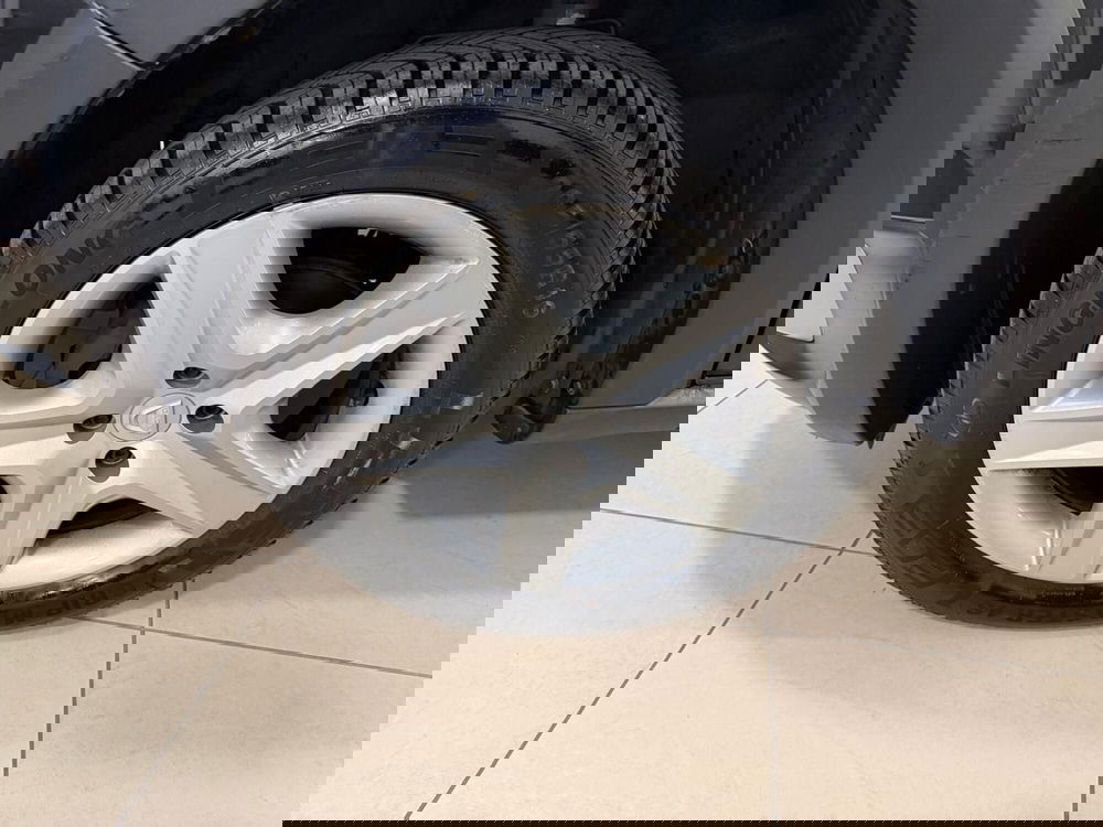 Dacia Sandero usata a Napoli (18)