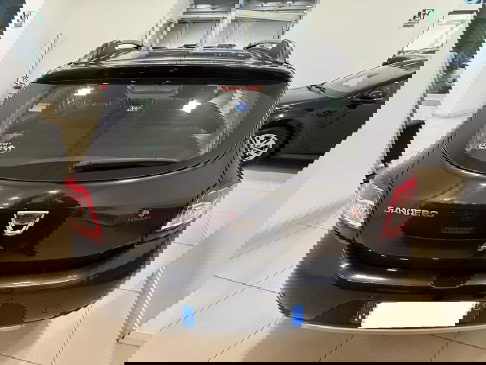 Dacia Sandero usata a Napoli (6)