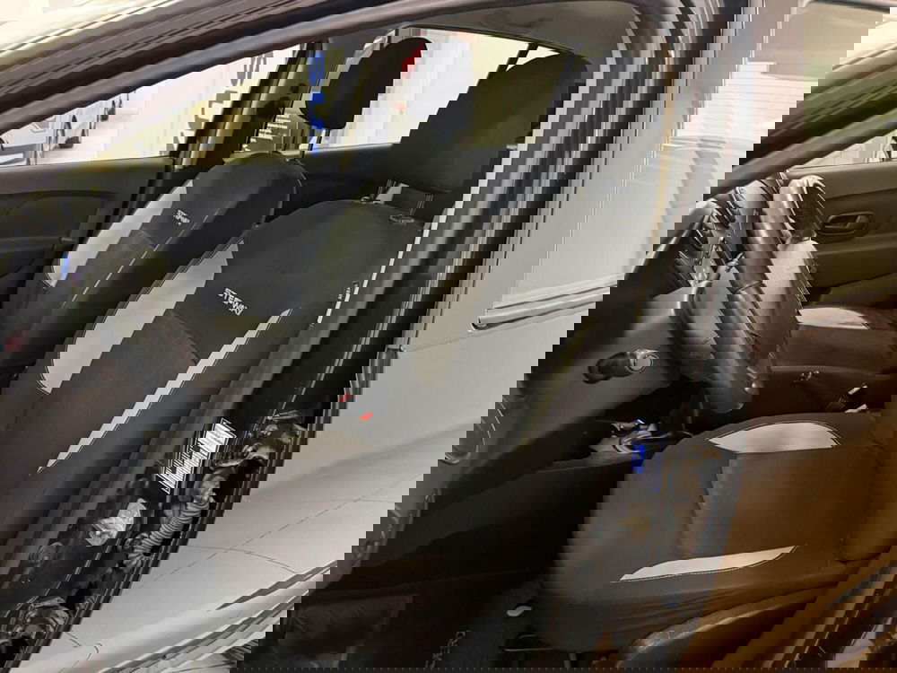 Dacia Sandero usata a Napoli (7)