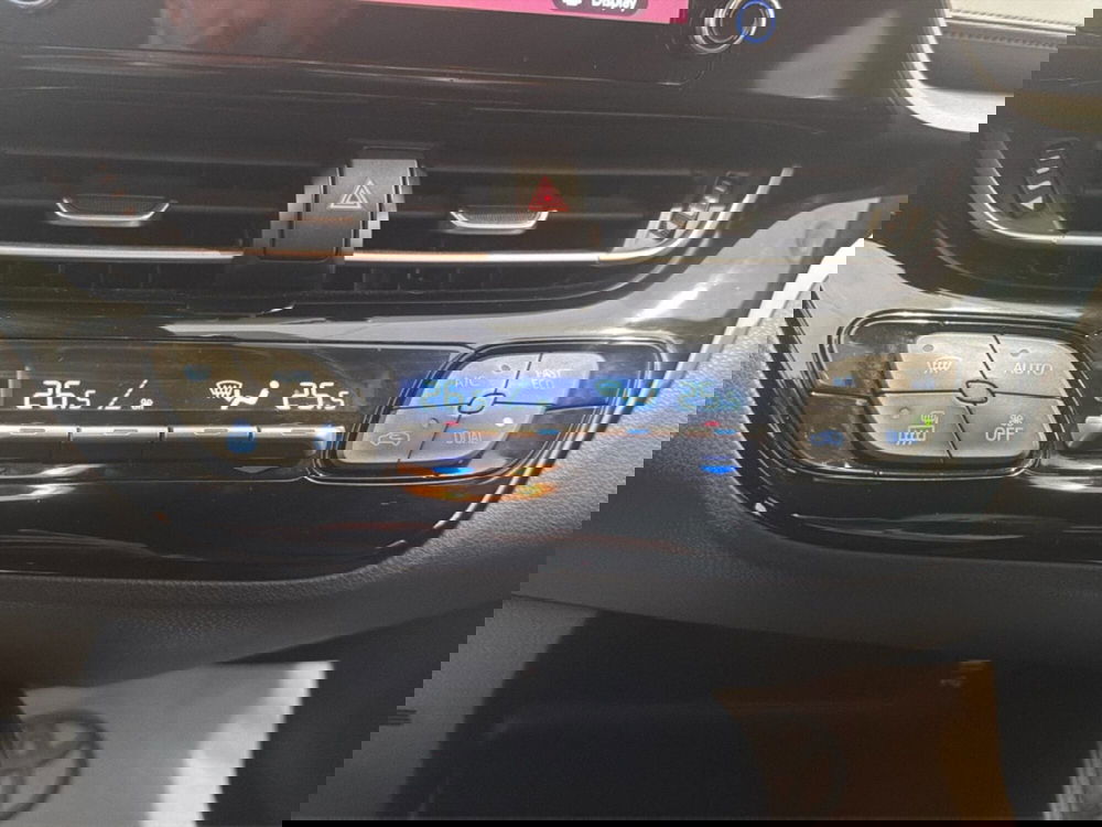 Toyota Toyota C-HR usata a Catania (15)