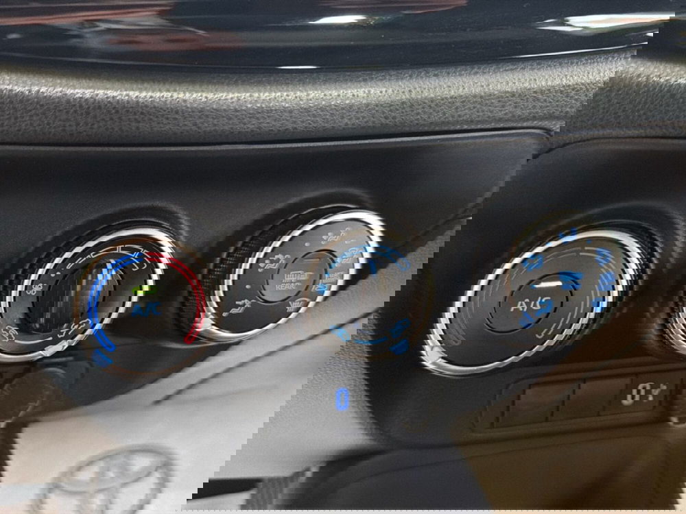 Toyota Aygo X usata a Catania (14)