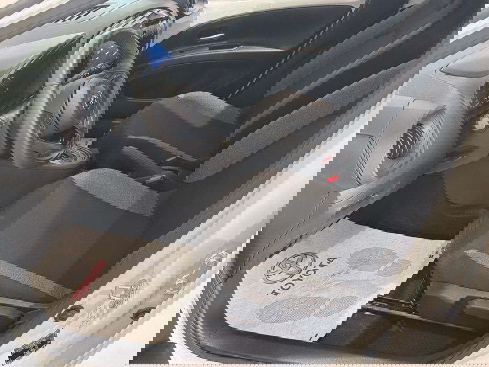 Toyota Aygo X usata a Catania (8)