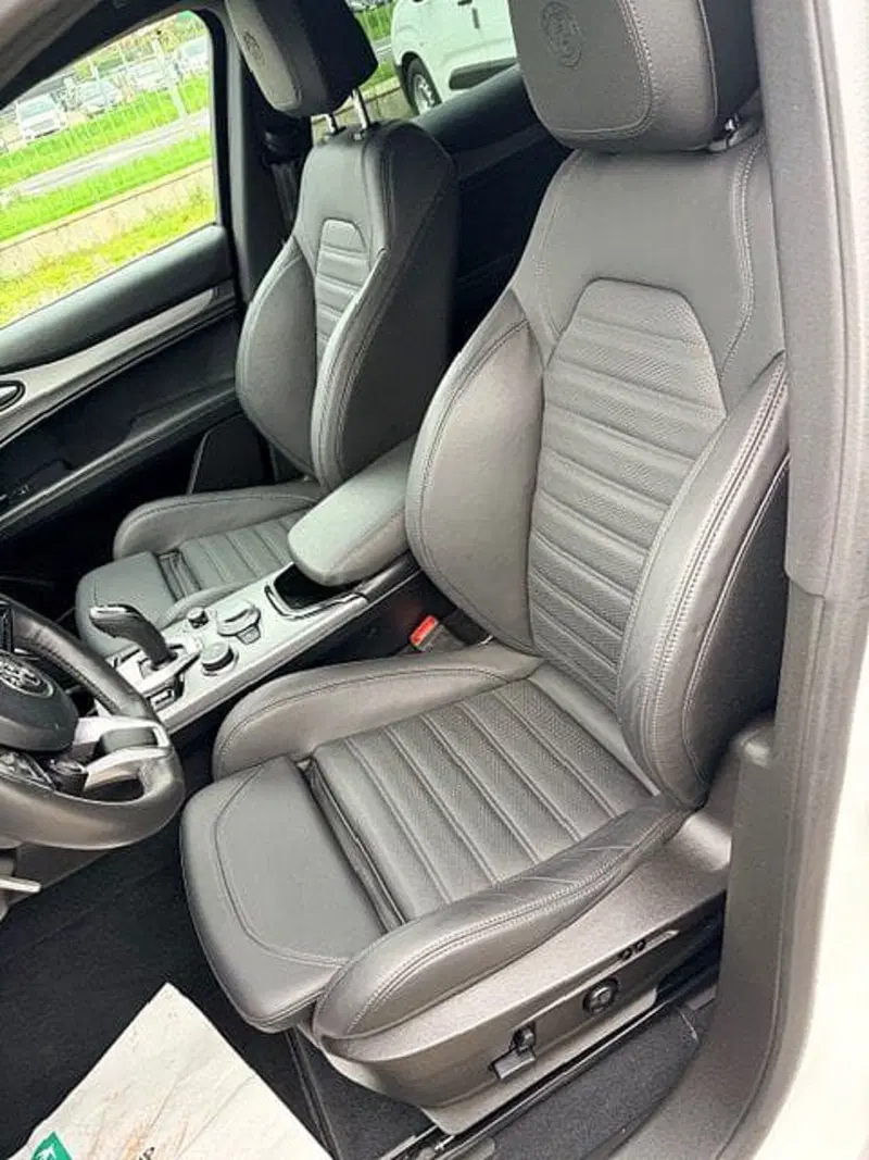 Alfa Romeo Stelvio usata a Ravenna (16)