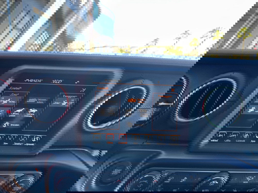 Jeep Wrangler Unlimited usata a Macerata (17)