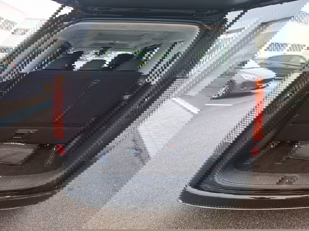 Hyundai Staria usata a Macerata (13)