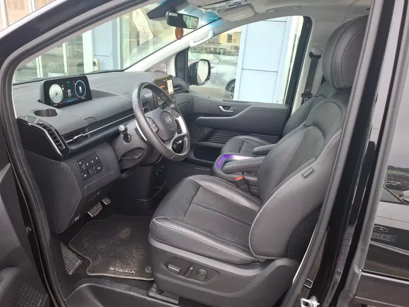 Hyundai Staria usata a Macerata (15)