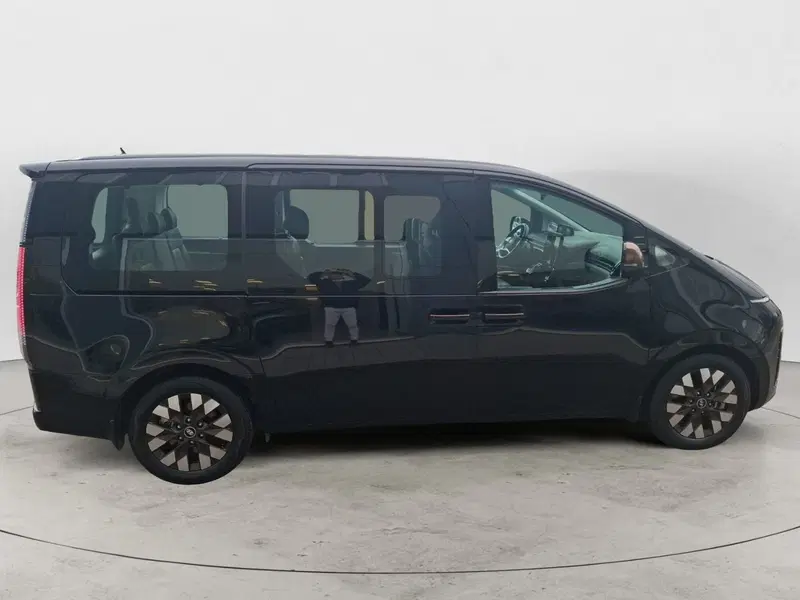 Hyundai Staria usata a Macerata (6)