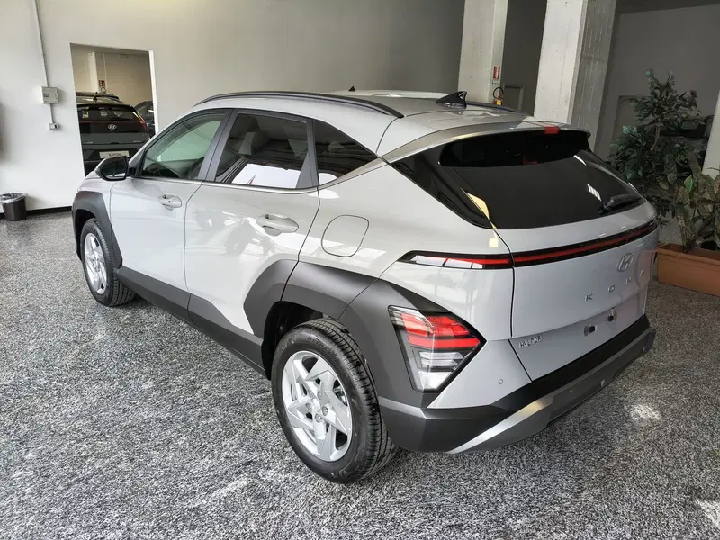 Hyundai Kona nuova a Macerata (3)