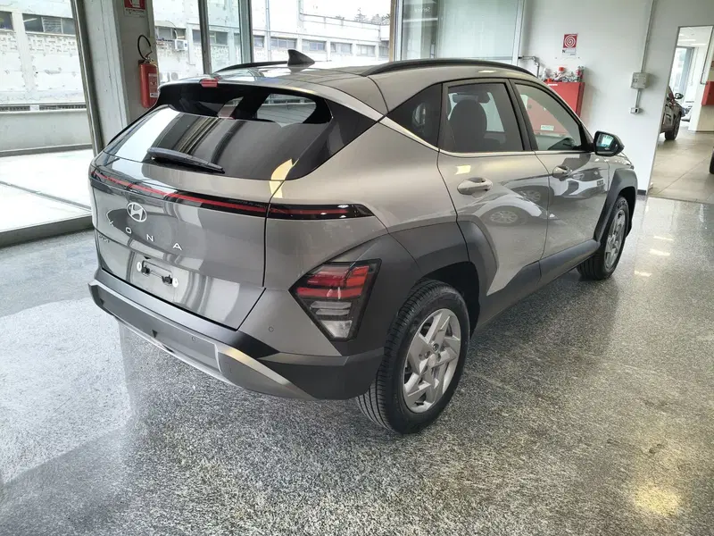 Hyundai Kona nuova a Macerata (4)