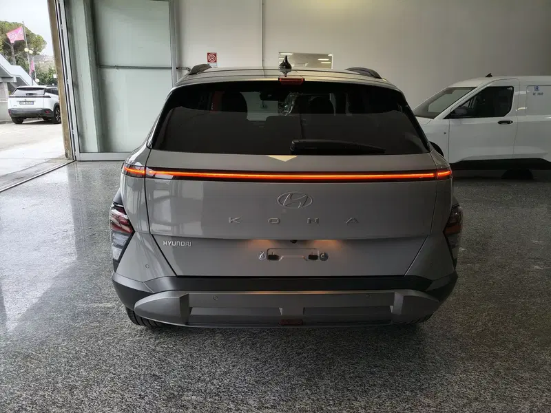 Hyundai Kona nuova a Macerata (7)
