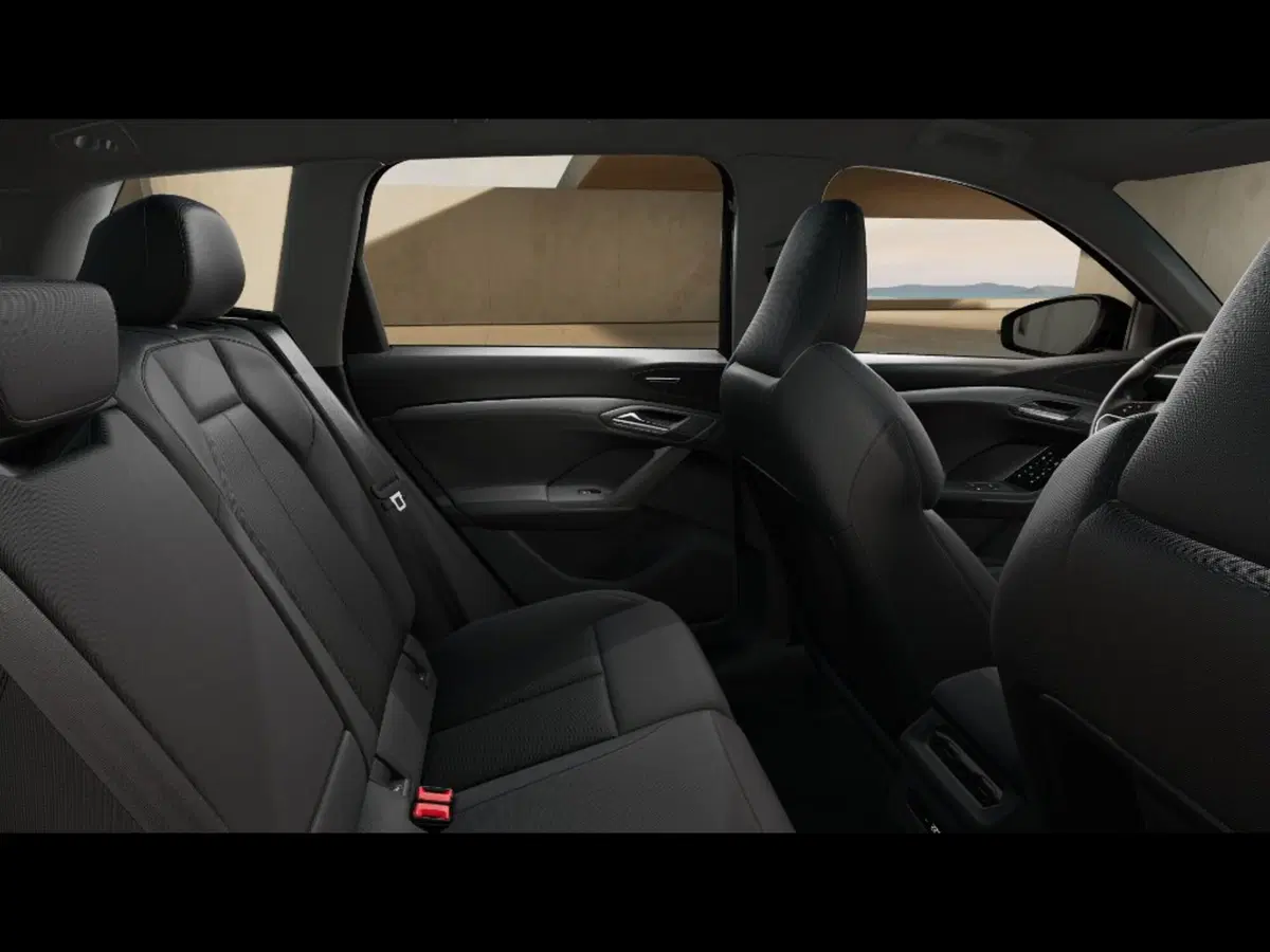Audi Q6 Sportback nuova a Livorno (10)