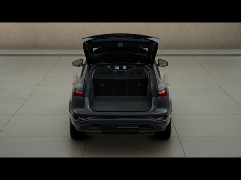 Audi Q6 Sportback nuova a Livorno (5)