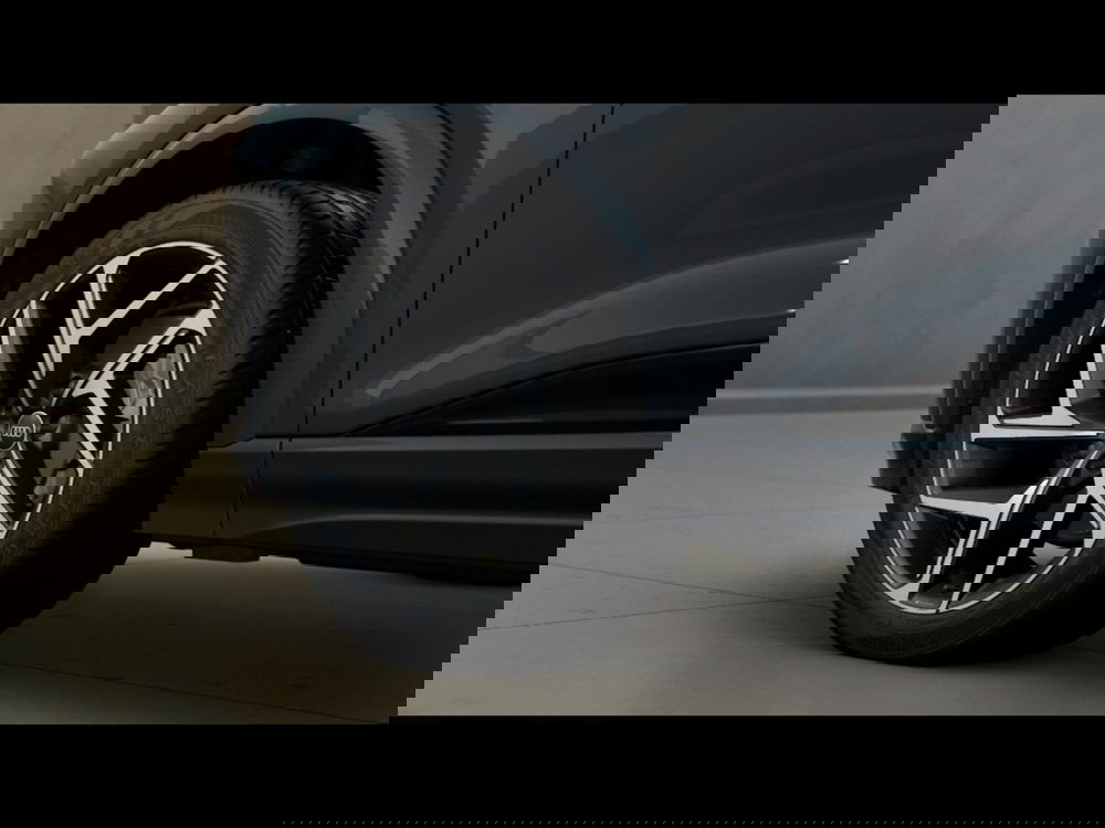 Audi Q6 Sportback nuova a Livorno (6)