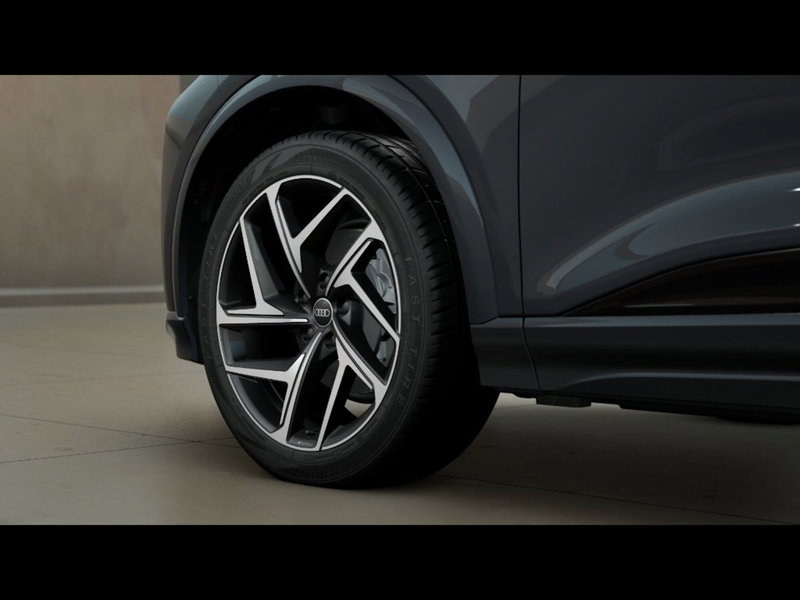 Audi Q6 Sportback nuova a Livorno (6)