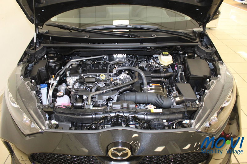 Mazda Mazda2 Hybrid nuova a Torino (16)