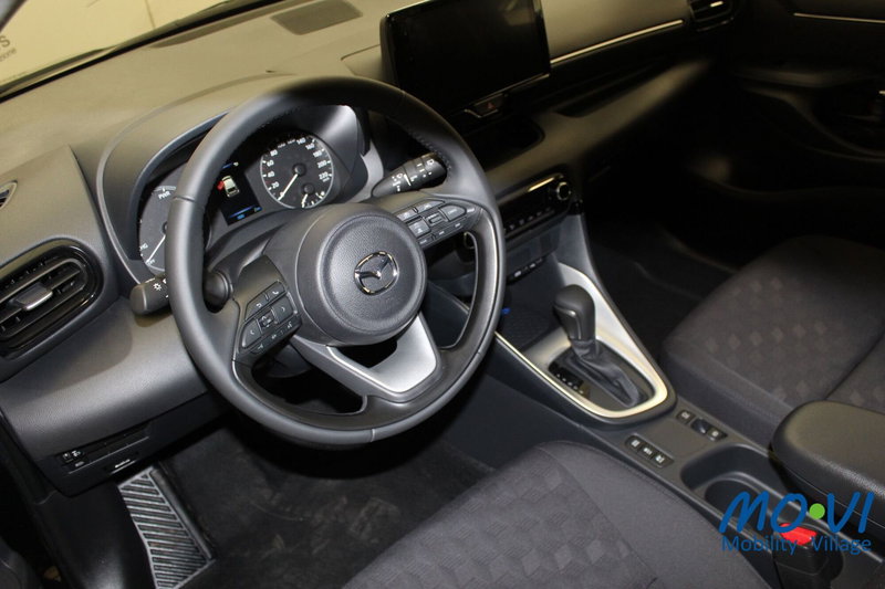 Mazda Mazda2 Hybrid nuova a Torino (8)