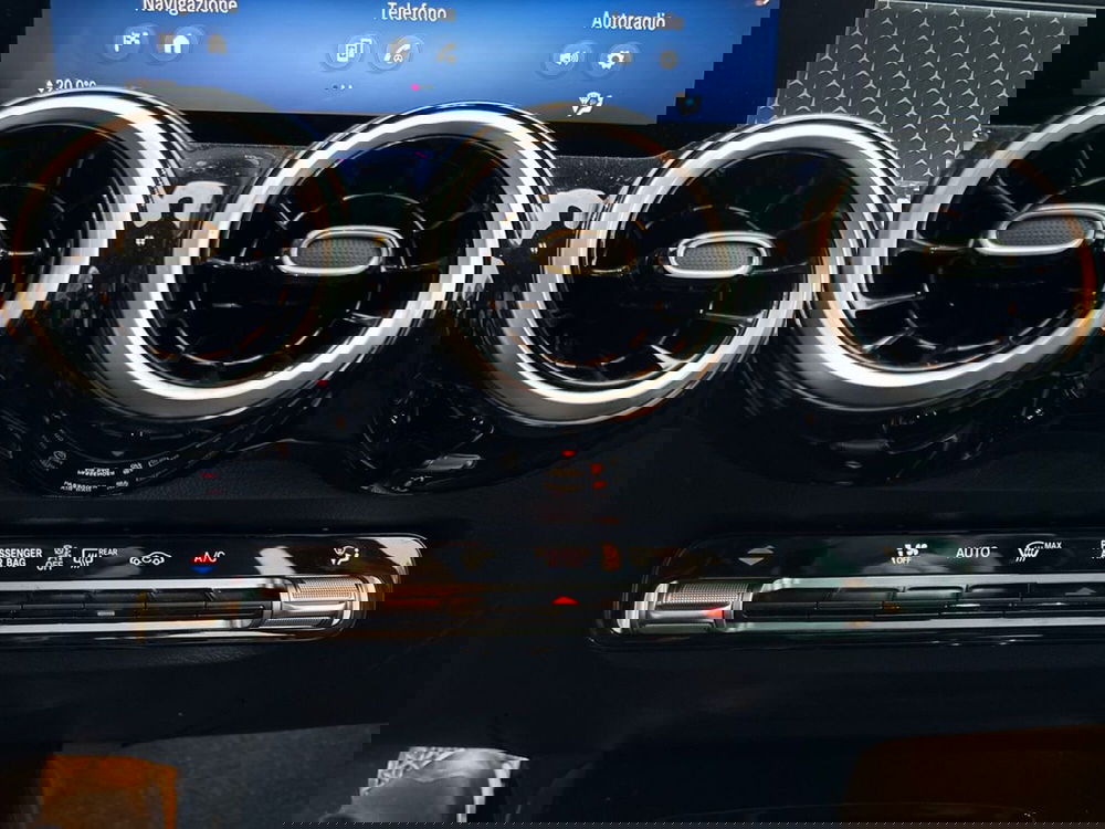 Mercedes-Benz GLB usata a Pescara (14)