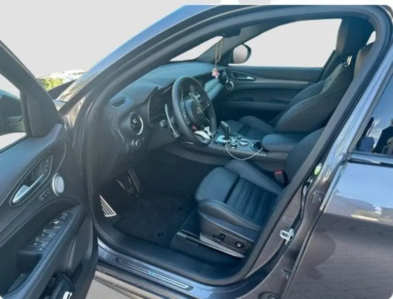 Alfa Romeo Stelvio usata a Padova (4)