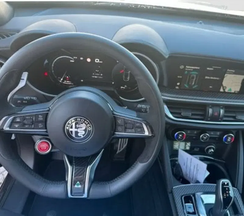 Alfa Romeo Stelvio usata a Padova (5)