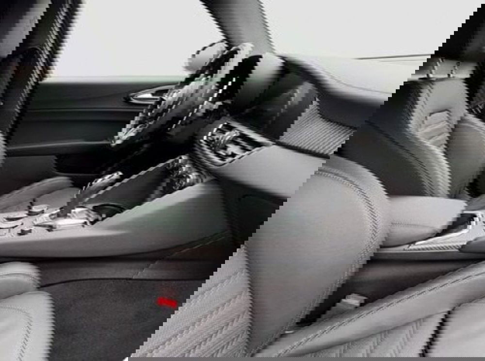 Alfa Romeo Giulia nuova a Padova (10)