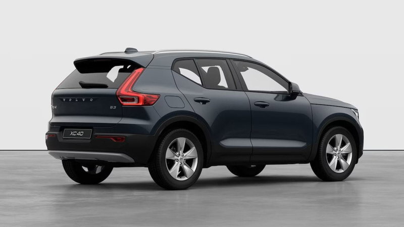 Volvo XC40 nuova a Como (5)