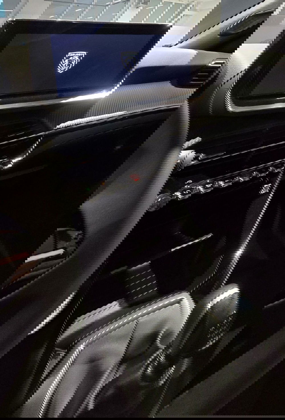 Peugeot 2008 nuova a Prato (3)