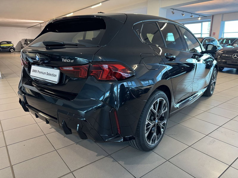 BMW Serie 1 nuova a Messina (3)