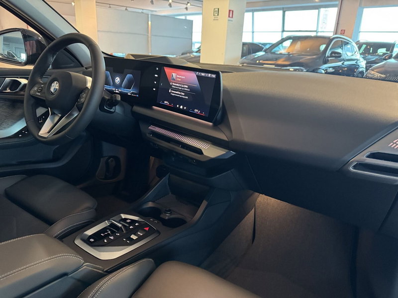 BMW Serie 1 nuova a Messina (9)