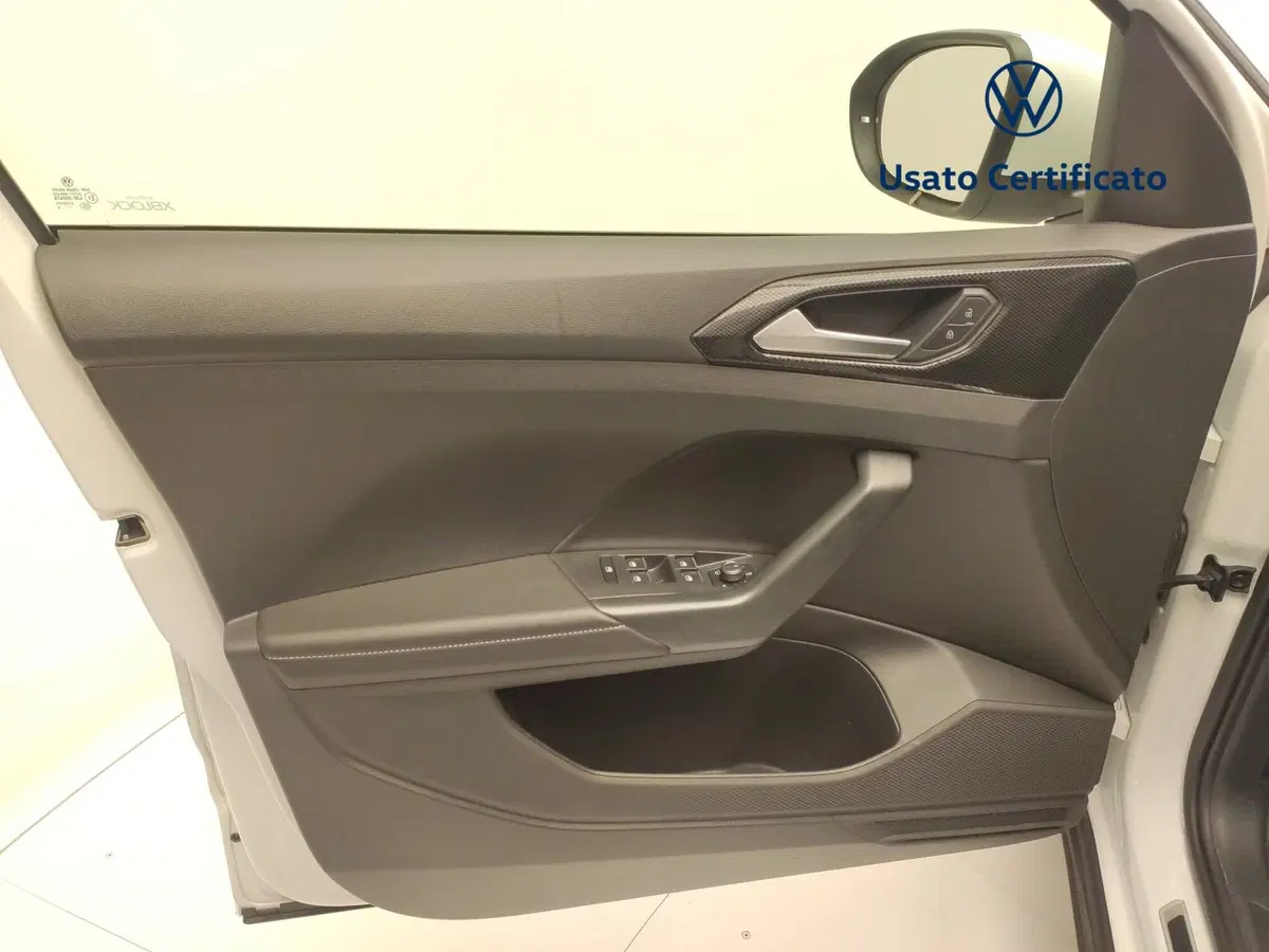 Volkswagen T-Cross usata a Avellino (16)
