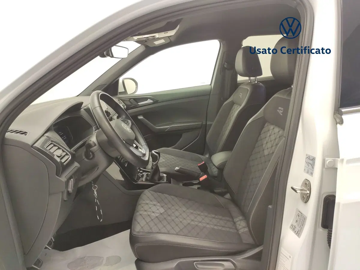 Volkswagen T-Cross usata a Avellino (17)