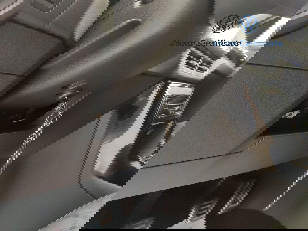 Volkswagen T-Cross usata a Avellino (19)