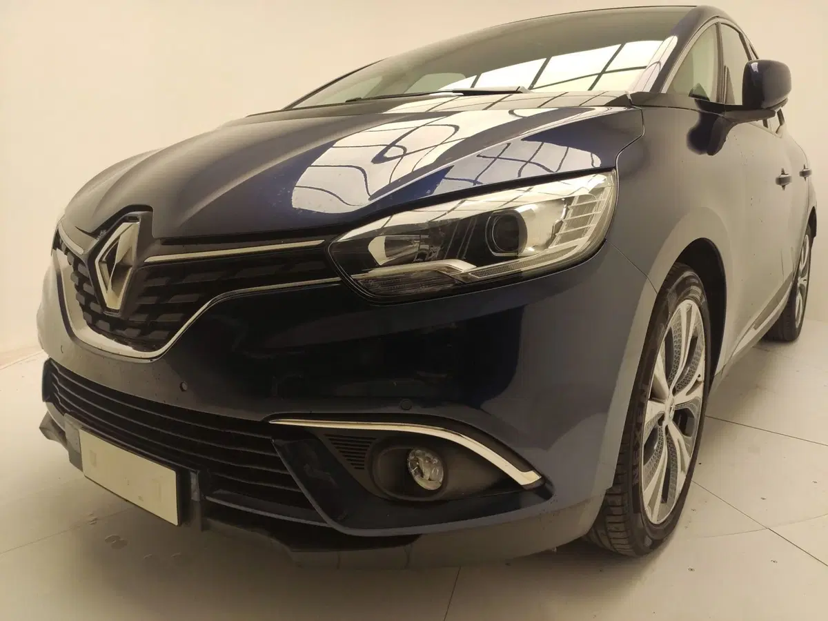Renault Scénic usata a Avellino (8)