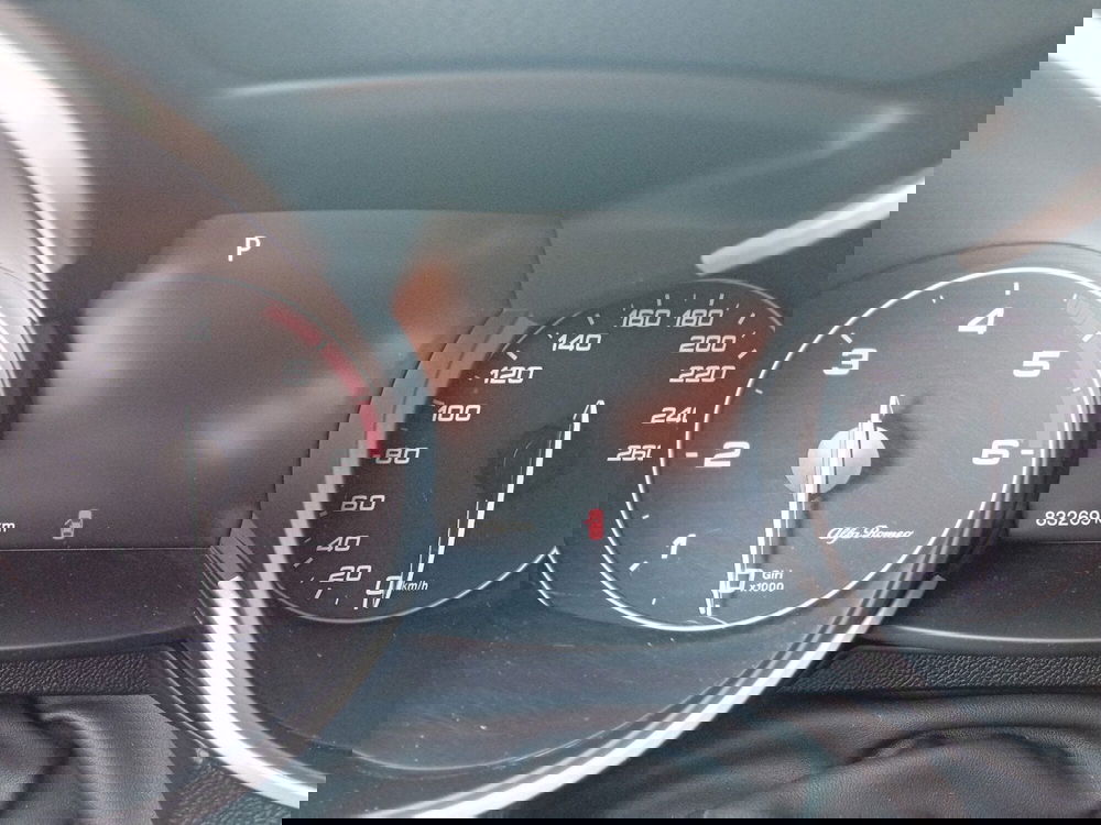 Alfa Romeo Stelvio usata a Pordenone (19)