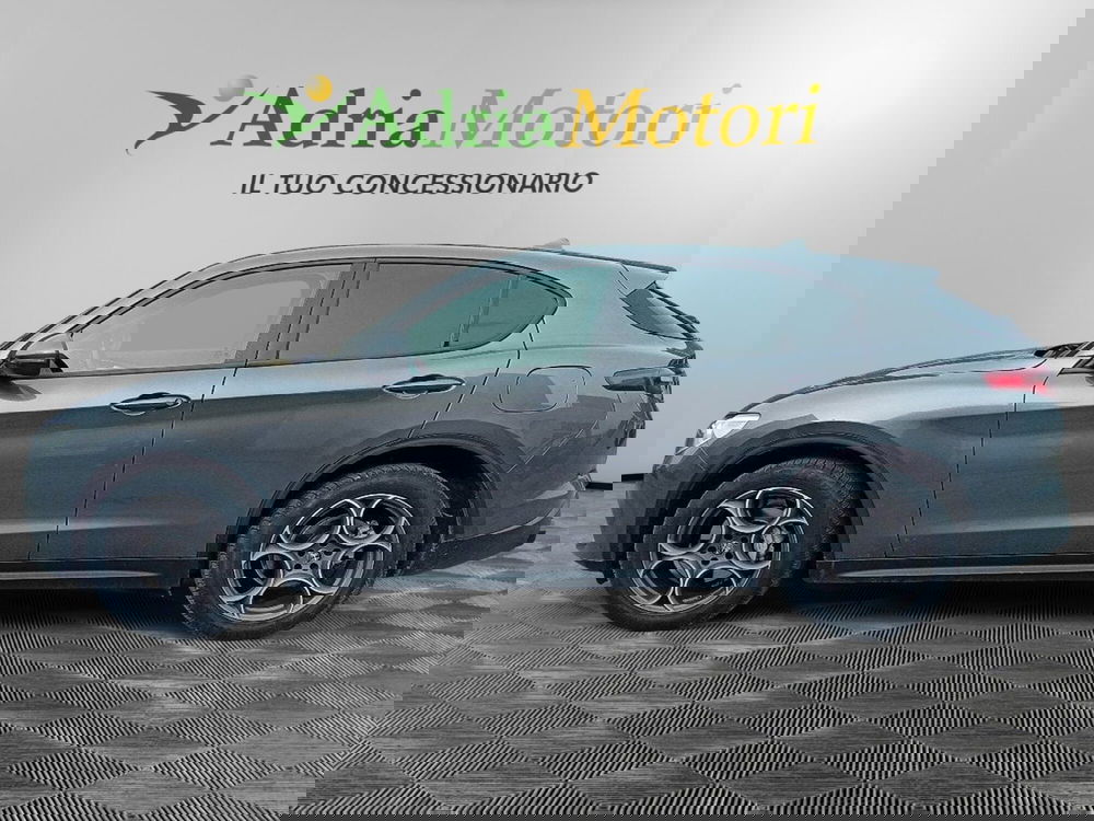 Alfa Romeo Stelvio usata a Pordenone (2)