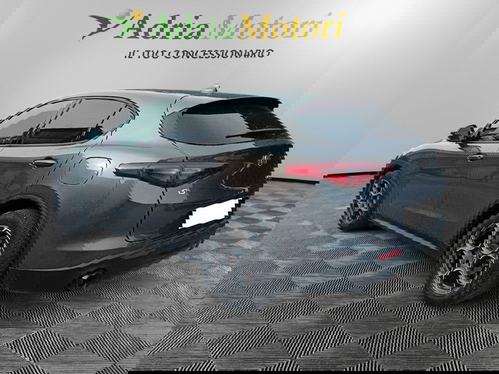 Alfa Romeo Stelvio usata a Pordenone (3)