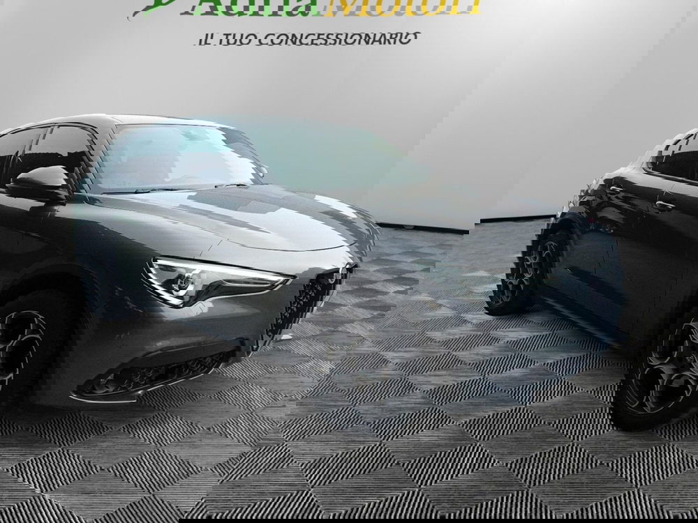 Alfa Romeo Stelvio usata a Pordenone (7)