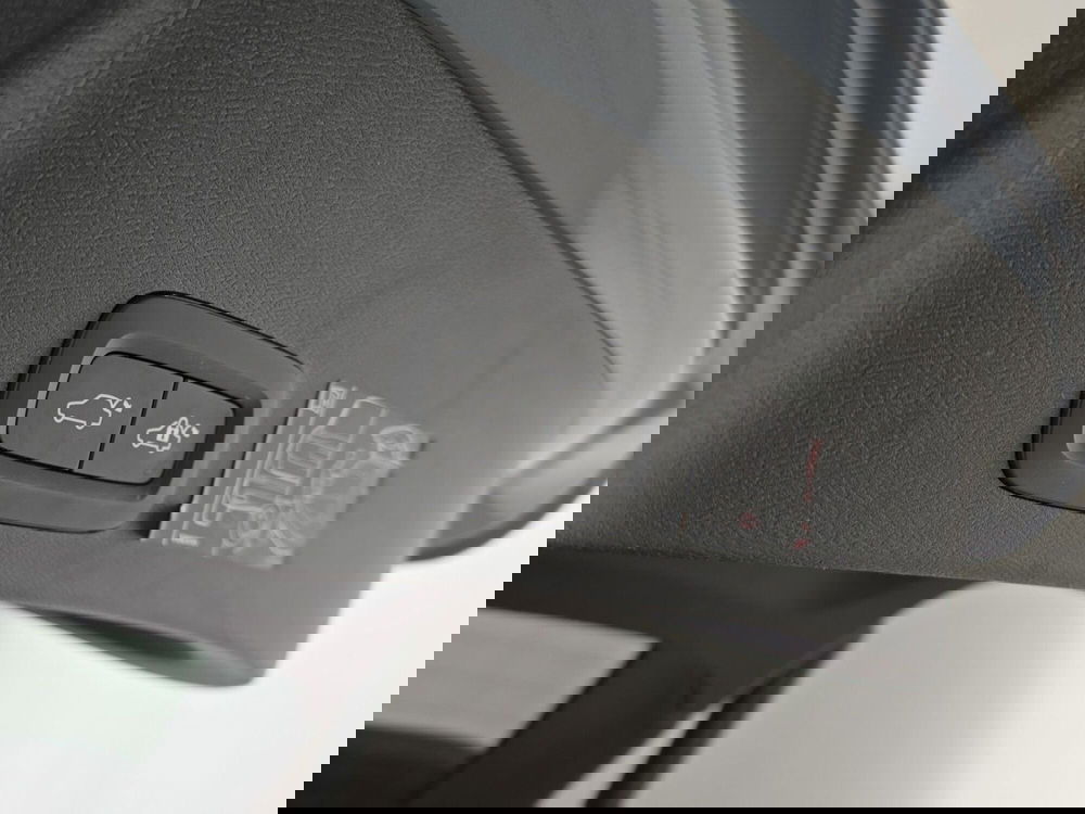 Volvo XC40 usata a Alessandria (9)