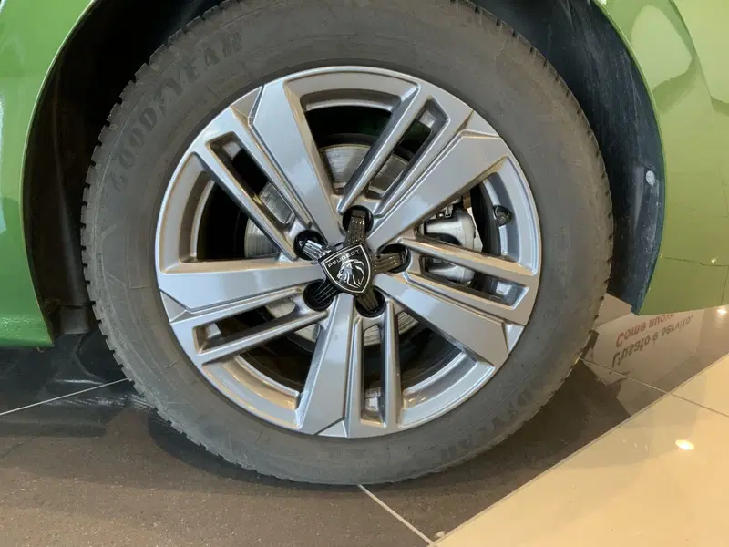 Peugeot 308 usata a Vercelli (8)