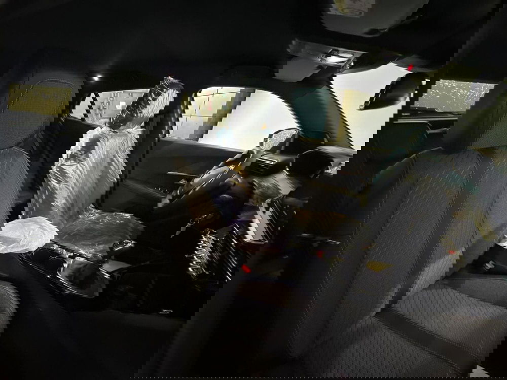 Peugeot 2008 nuova a Monza e Brianza (15)