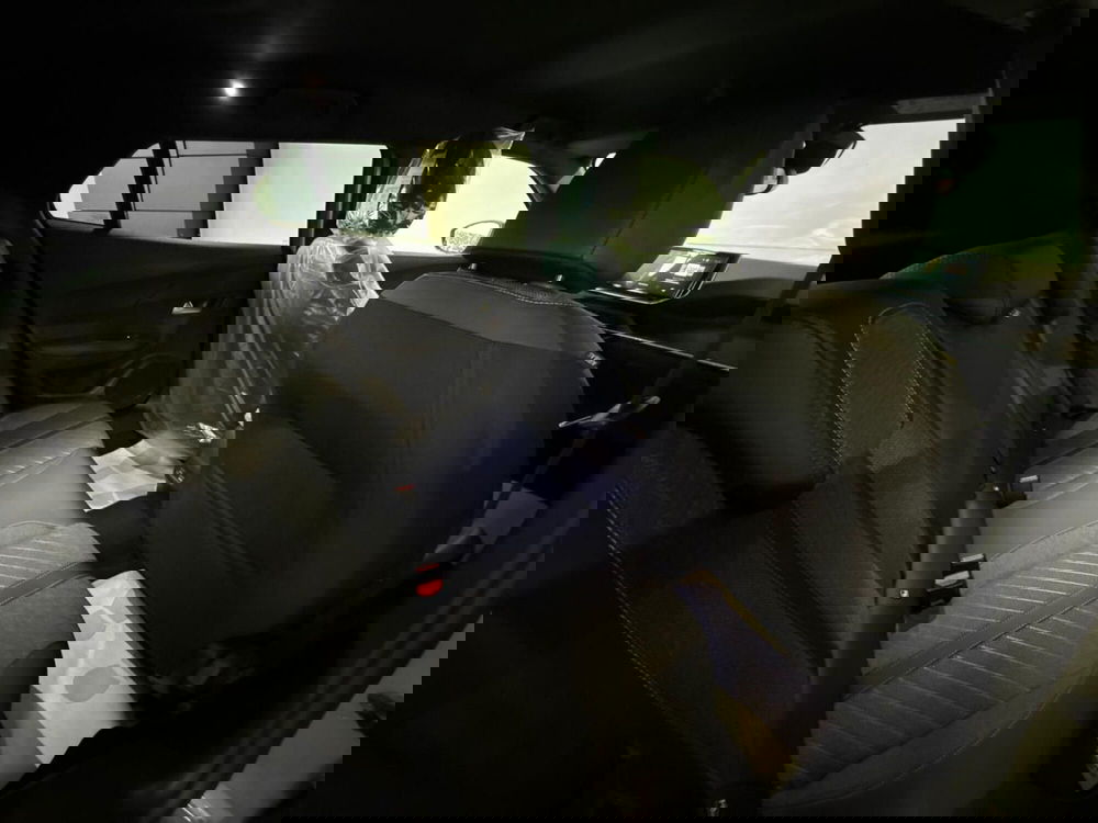 Peugeot 2008 nuova a Monza e Brianza (16)