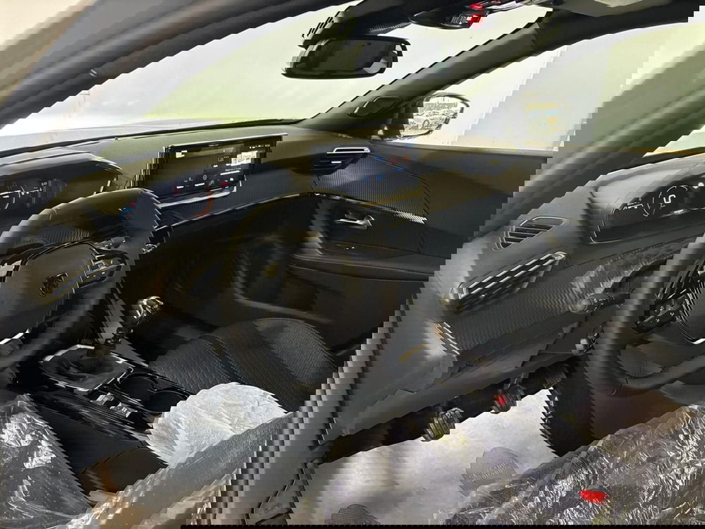 Peugeot 2008 nuova a Monza e Brianza (11)