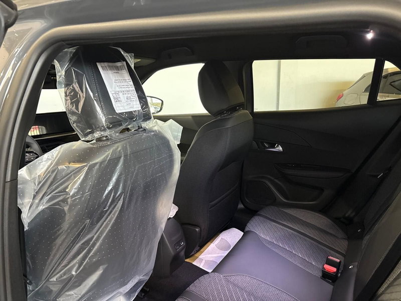 Peugeot 2008 nuova a Monza e Brianza (13)