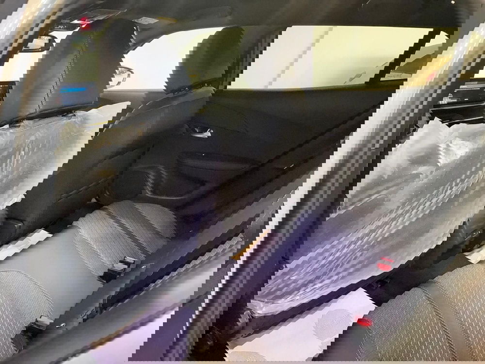 Peugeot 2008 nuova a Monza e Brianza (13)