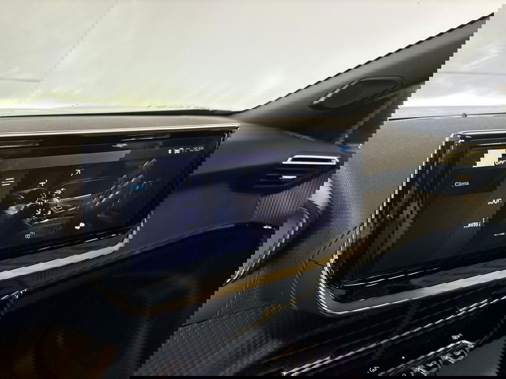 Peugeot 2008 nuova a Monza e Brianza (10)