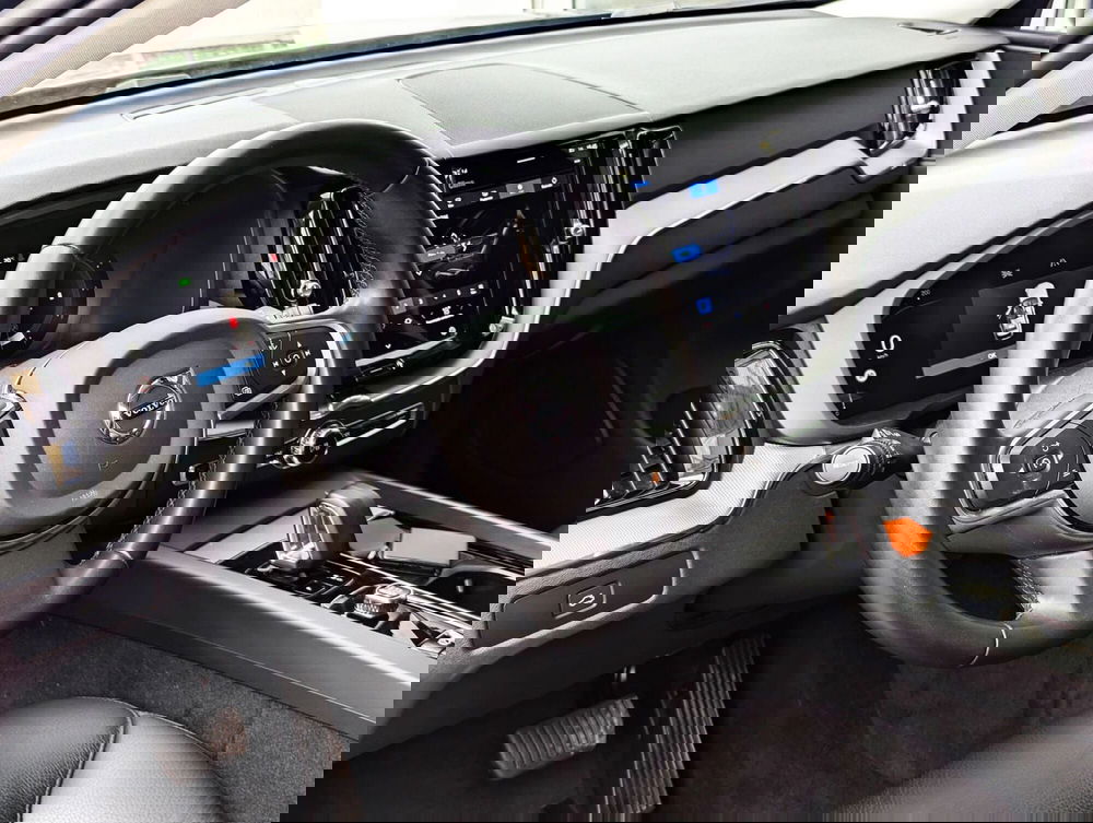 Volvo XC60 usata a Pescara (7)
