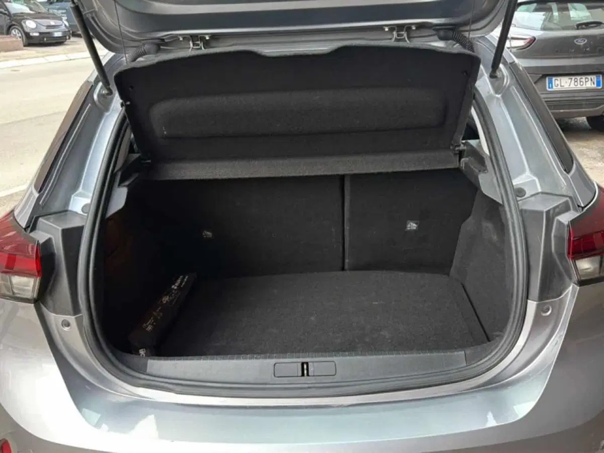 Opel Corsa usata a Foggia (6)