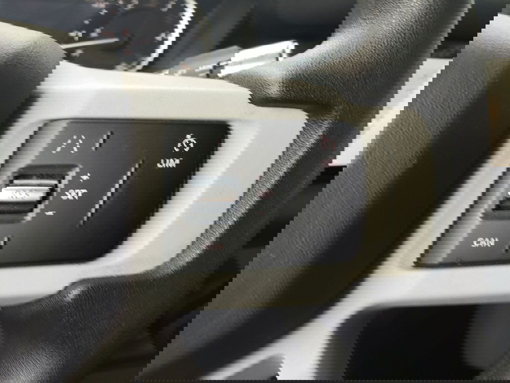 Land Rover Defender usata a Modena (13)